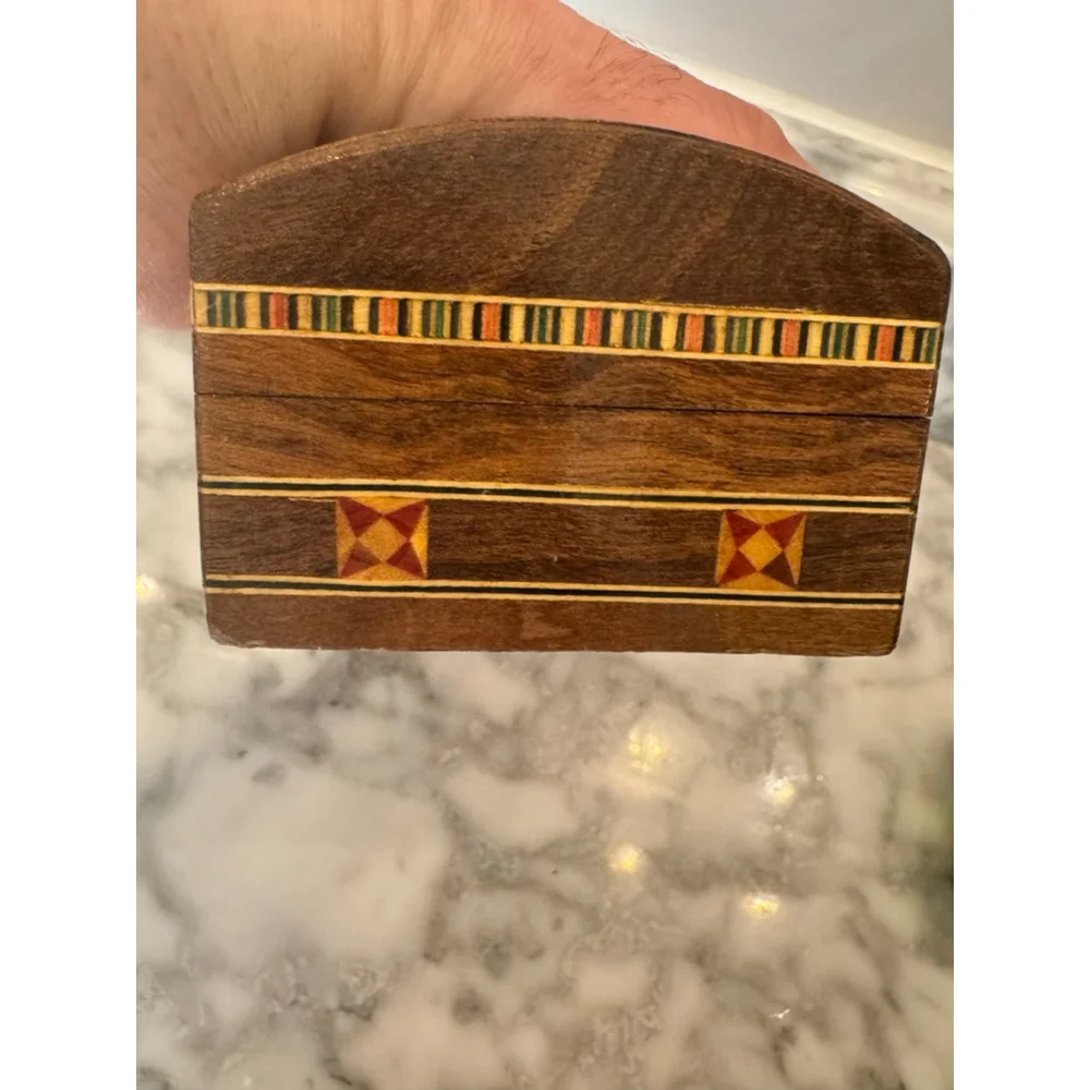 Unbranded beautiful vintage